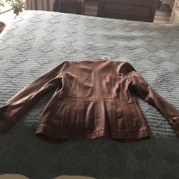Leather jacket - Picture 3 of 6
